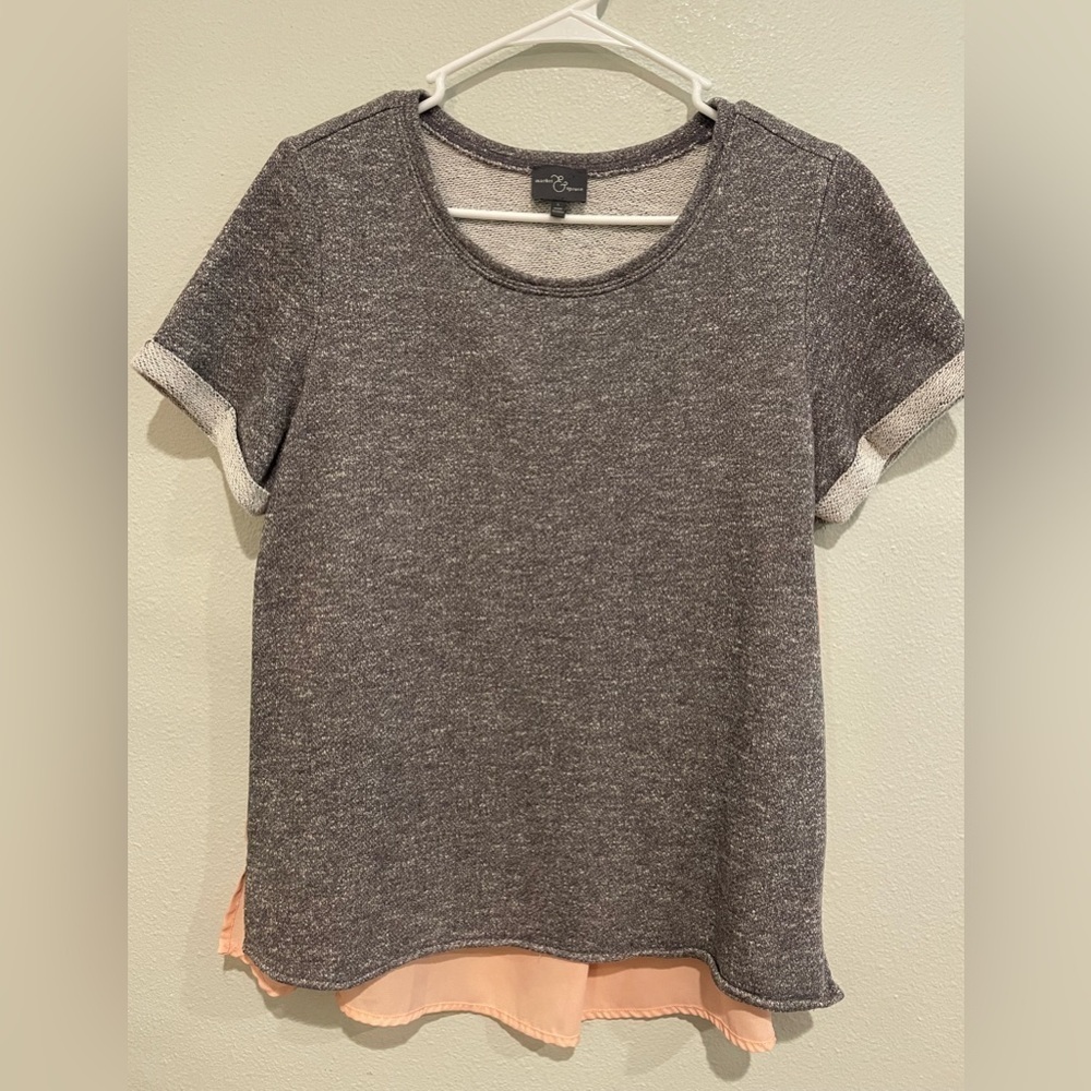 Market & Spruce Short Sleeve top.